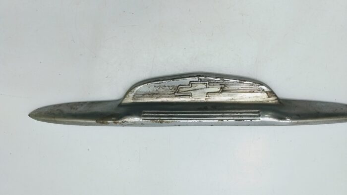 Friso Emblema Porta-Malas Chevrolet 1952 - Image 2