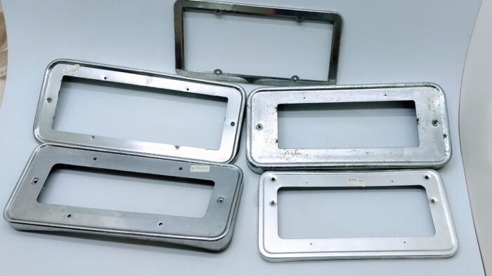 Moldura de placa universal aluminio